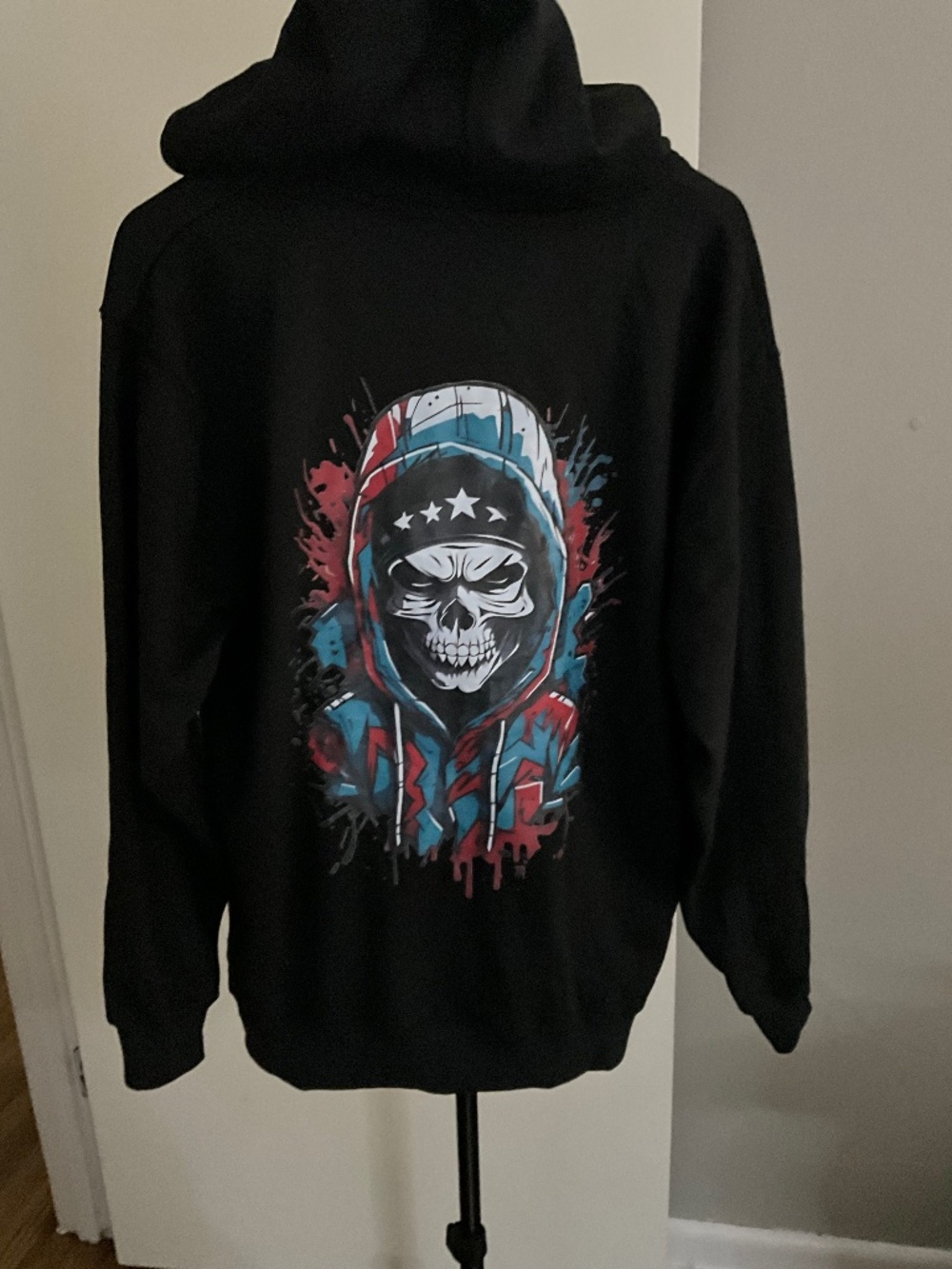 Zuni Sportswear Men's Black Hoodie Size Medium Red White Blue Skull Graphic
